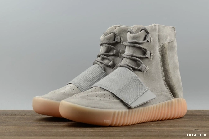 GUM DARK 750 ADIDAS GLOW LIGHT GREY YEEZY BOOST BB1840 0815